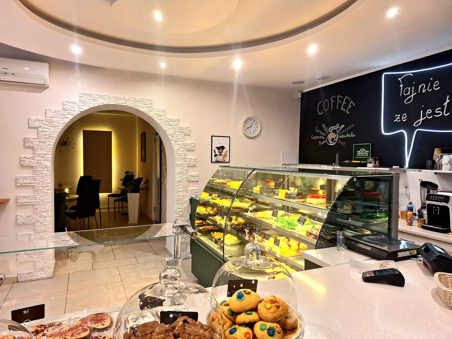 CaffeTrio. Gdzie Chleb Deser i Śniadanie Łączą Siły · Zdjęcia 2